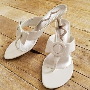 White Patent Leather Nina Thong Slides (sz 8.5)